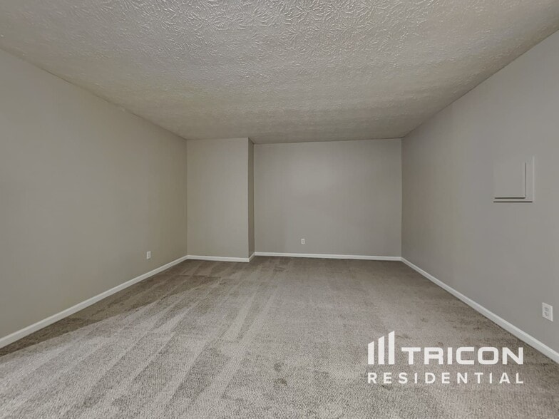 Building Photo - 1655 Timberline Trce