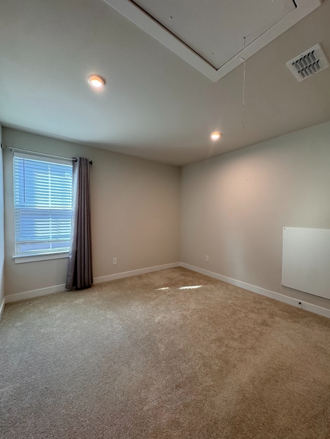 Building Photo - 204 Delamere Dr