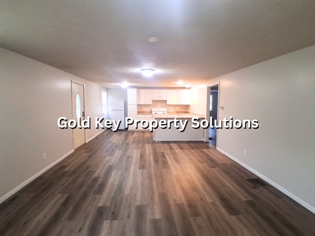 Building Photo - 1902 Rosemont Ave