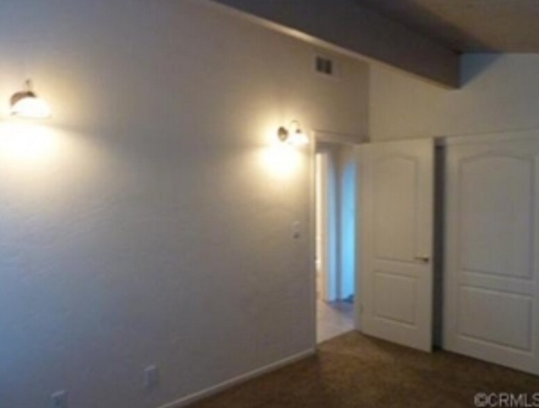 Building Photo - 72675 Sullivan Rd