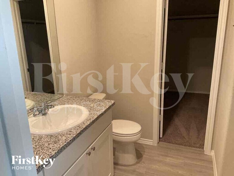 Building Photo - 10707 Giacconi Dr