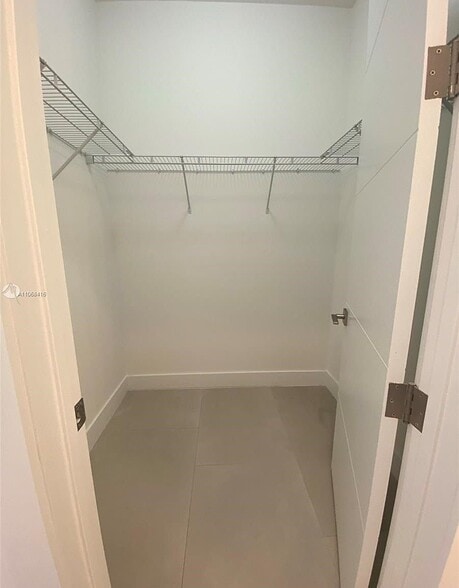 Building Photo - 3586 Franklin Ave