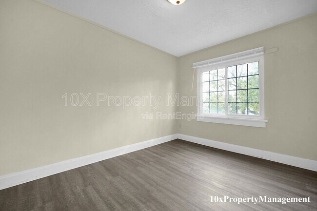 Building Photo - 530 S Terrace Ave