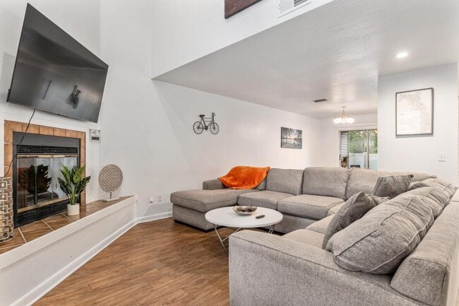 Building Photo - 5288 SW 21st Pl