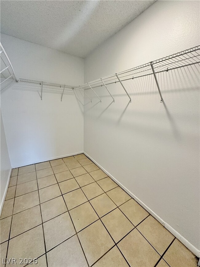 Building Photo - 3620 Ala Dr