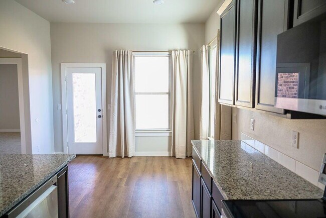 Building Photo - 2916 Corpus Ave