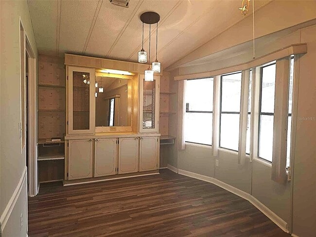 Building Photo - 35051 Colony Hills Dr