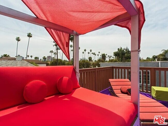 Building Photo - 8661 Clifton Wy