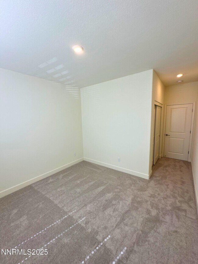 Building Photo - 7145 Owl Vw Dr