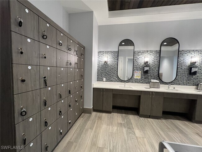 Building Photo - 5835 Double Eagle Cir