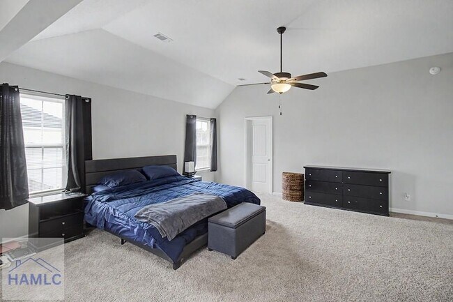 Building Photo - 18 Sunflower Cir NE