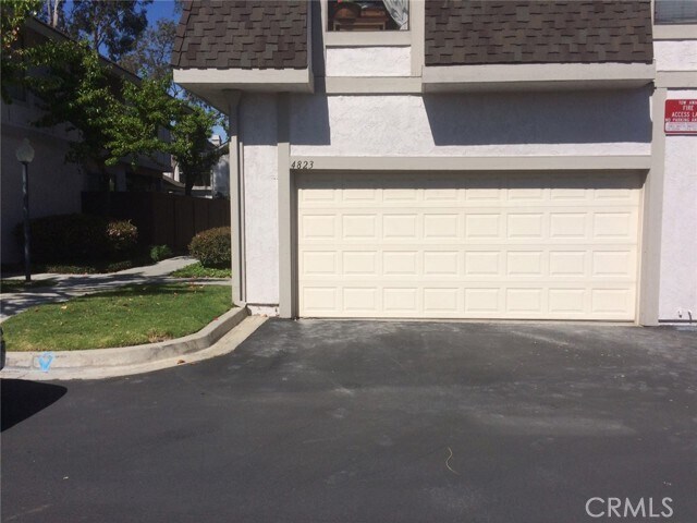 Building Photo - 4823 Fieldbrook Ln