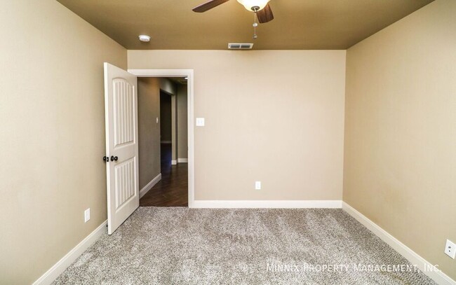 Building Photo - 2023 88th St