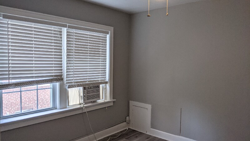 Building Photo - 131-133 E 46th St