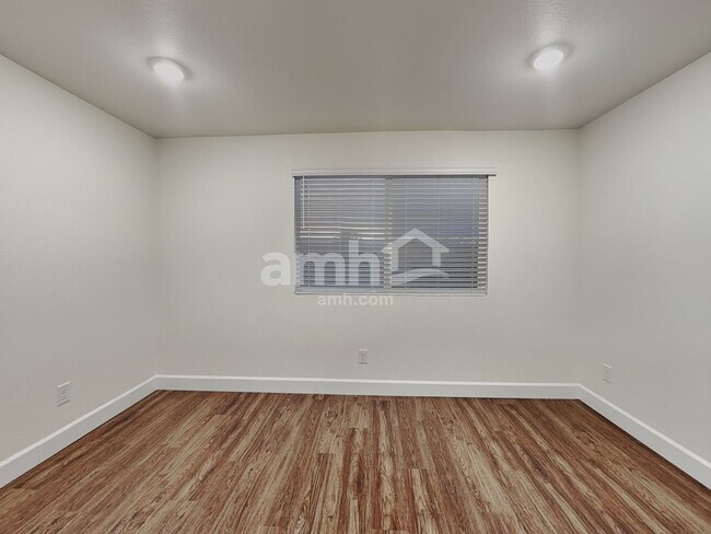 Building Photo - 6139 Schmidt St