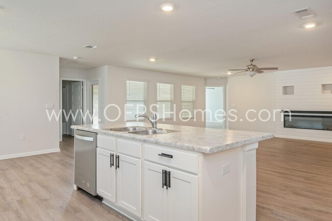 Building Photo - 6705 Sarah Ann Way