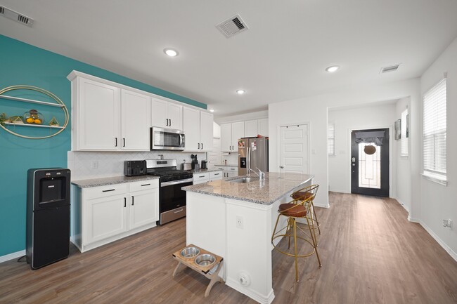 Building Photo - 5958 First Blush Dr