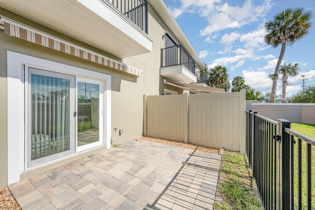 Building Photo - 850 Paddleboard Ct