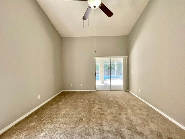 Building Photo - SPACOUS  3/2 OVIEDO POOL HOME in Twin Rivers!