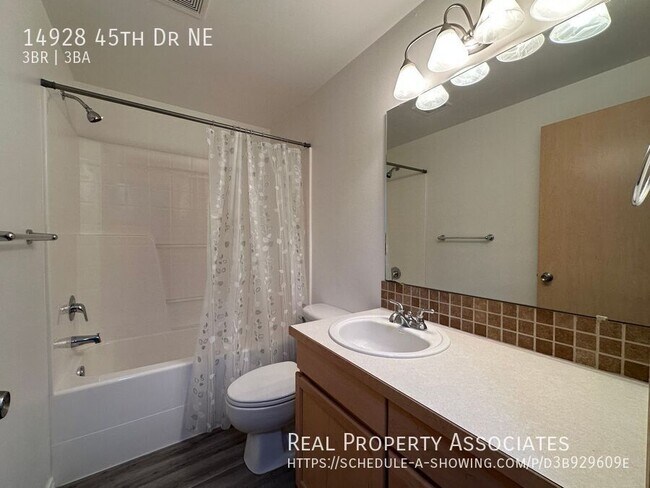 Building Photo - 14928 45th Dr NE