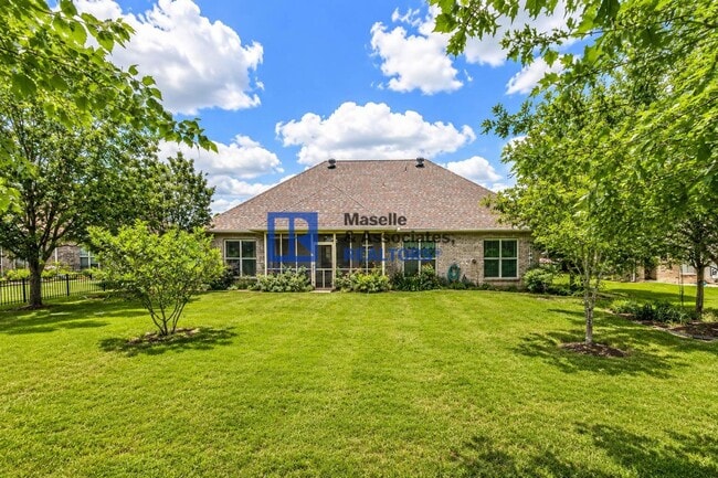 Building Photo - 3 Bed / 2 Bath Home on the Water in Ashbrooke