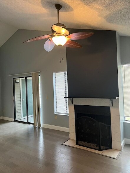 Building Photo - 537 Sun Ridge Pl