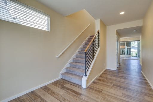 Building Photo - Gorgeous South Everett MainVue Home Available!