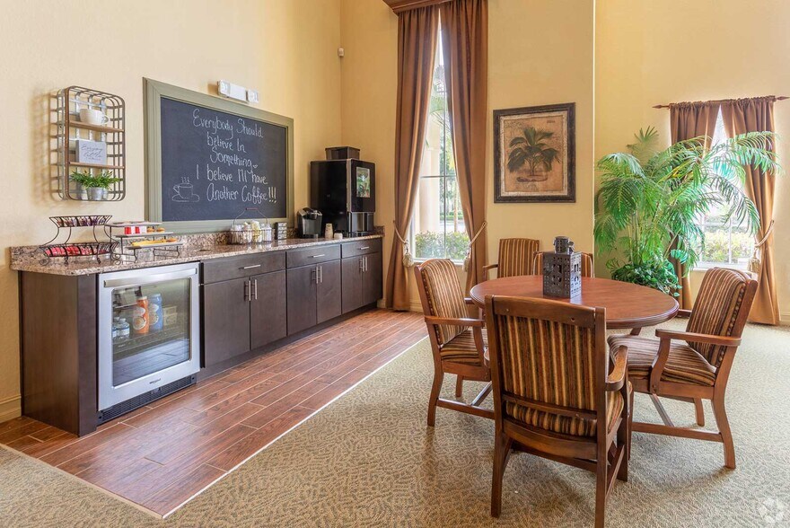 Building Photo - 9025 Colby Dr