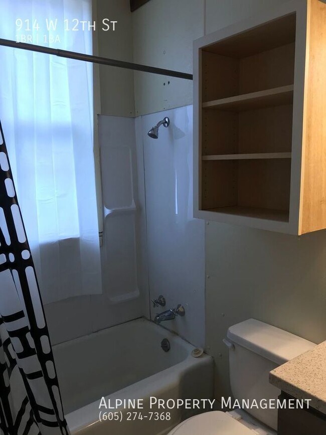Building Photo - 1 Bed/1 Bath Twinhome For Rent!