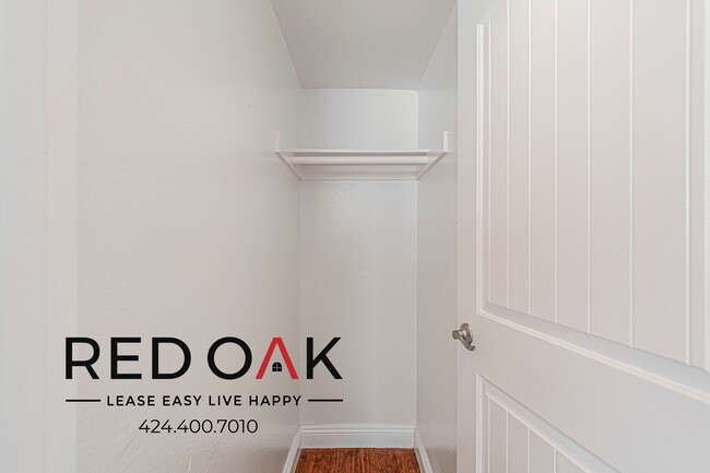 Building Photo - 5325 Cartwright Ave