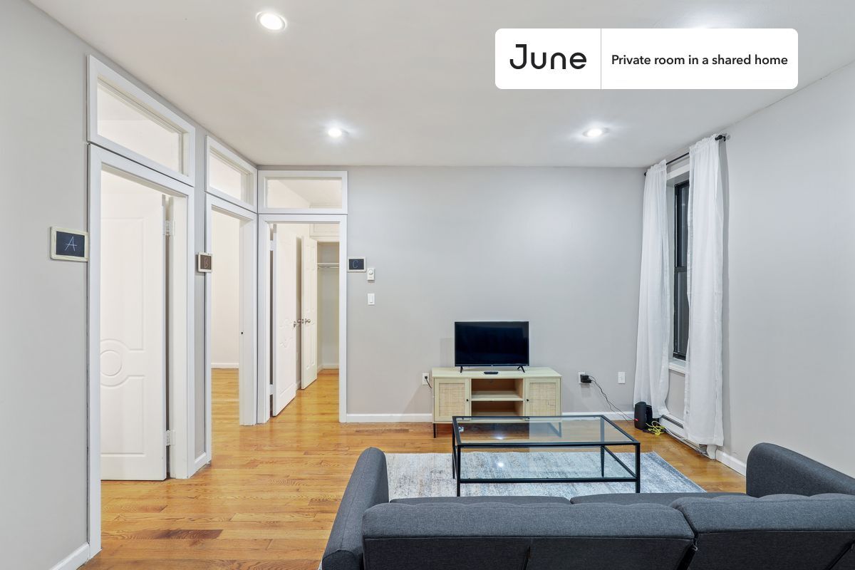 Building Photo - Room in Shared 4 bed/1 bath home in Upper West Side
