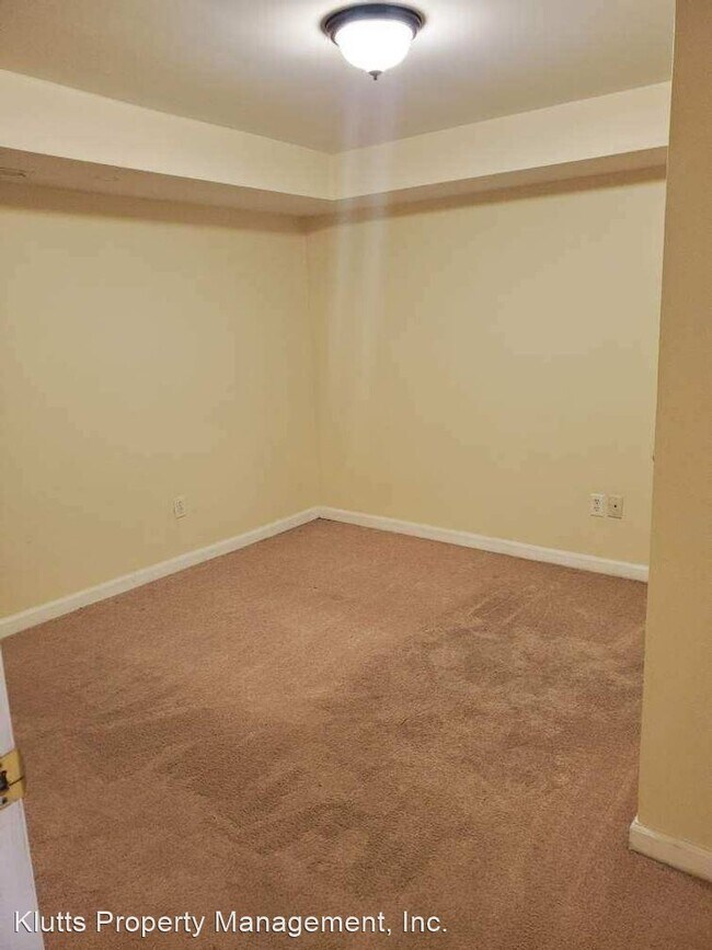 Building Photo - 2 br, 1 bath House - 340 Hollis Road