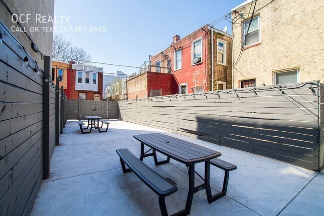 Building Photo - Two Bed Point Breeze Apartment