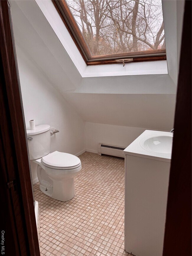 Building Photo - 113 Brewery Rd