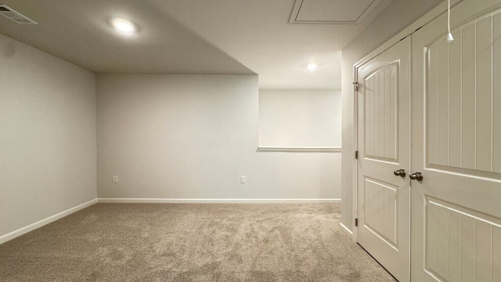 Building Photo - 3190 Greyton Dr