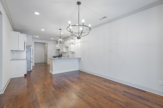 Building Photo - 3306 Stonecreek Dr