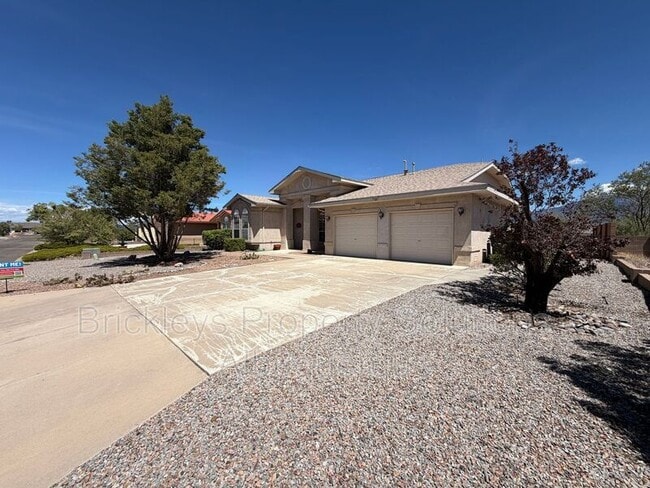 Building Photo - 7281 Spruce Mountain Loop NE