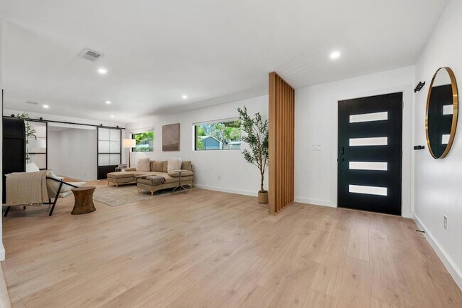 Building Photo - 2607 Pembrook Trail