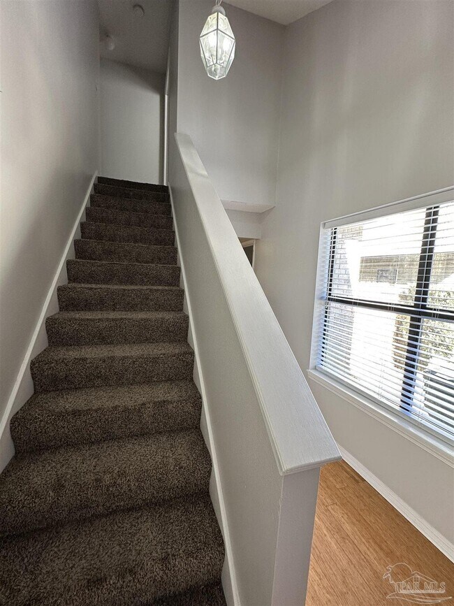 Building Photo - 4675 Calle Ladera