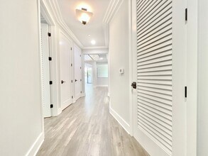 Building Photo - 10270 Almayo Ave