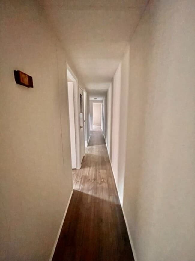 Building Photo - Must see this adorable 3 bedroom 1.5 bath Moble Home located it Dallas