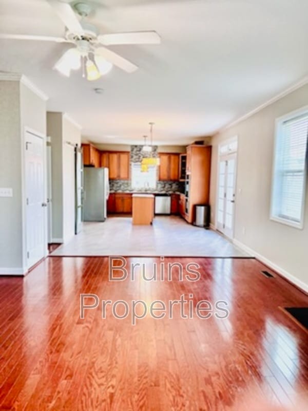 Building Photo - 2324 Alderbrook Dr