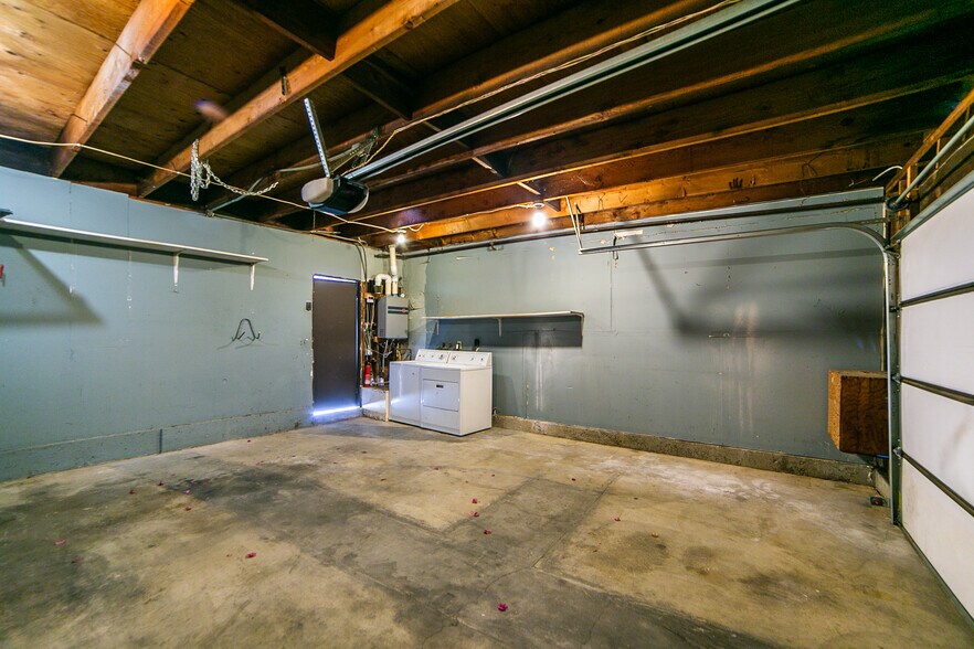 Building Photo - 9743 Reseda Blvd #3
