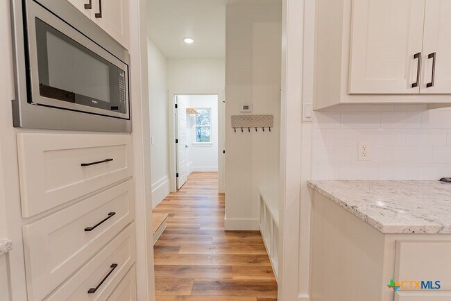 Building Photo - 4356 Cedar Creek Rd