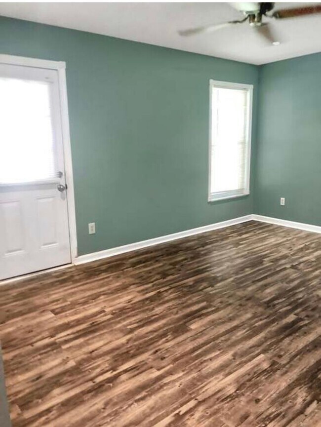 Building Photo - North Charleston 4 bedroom home