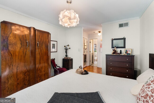 Building Photo - 866 Briarcliff Rd NE
