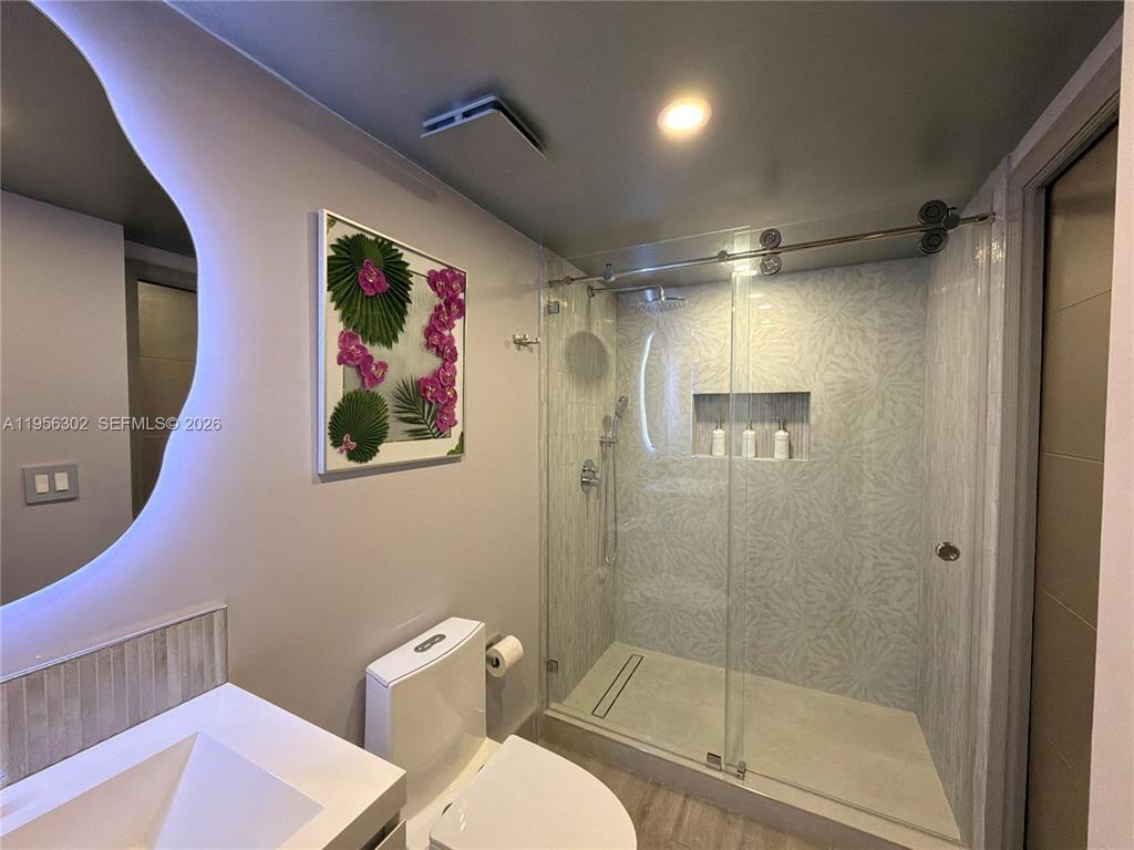 Building Photo - 1532 N Andrews Ave