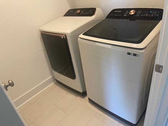 Washer and Dryer - 10144 The Grove Ave