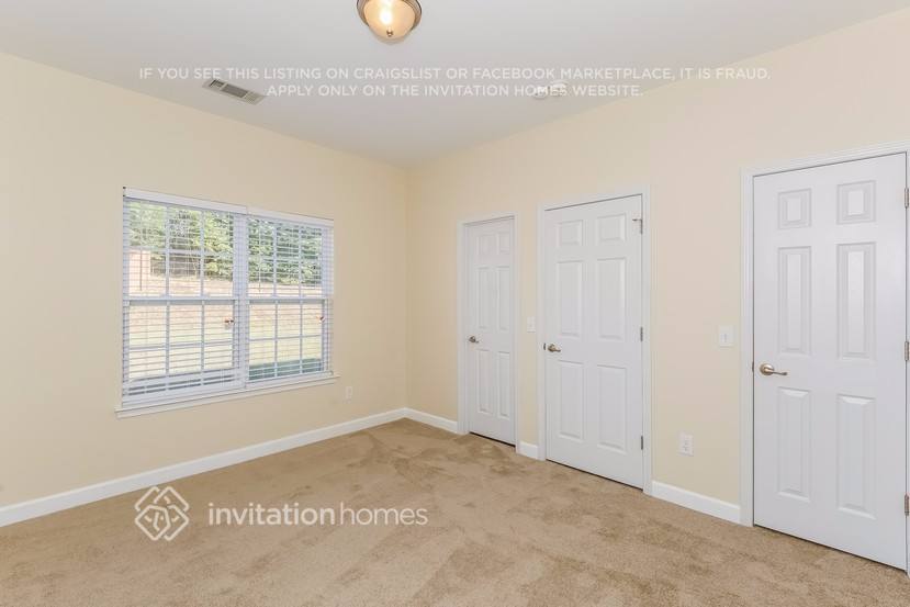 Building Photo - 1409 Mallory Ln