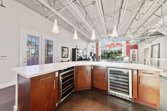 Building Photo - FULLY FURNISHED INDUSTRIAL LOFT SYTLE HOME